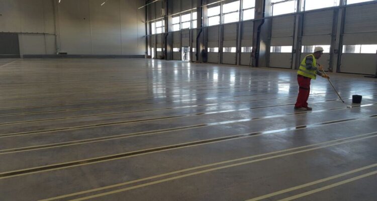 pardoseli epoxidice industriale
