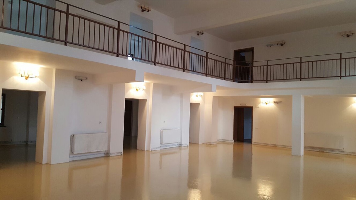 Pardoselile epoxidice – de ce sunt potrivite pentru spațiile comerciale